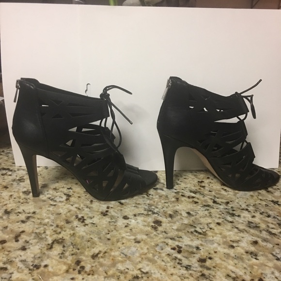 Jessica Simpson black heels - Picture 1 of 4